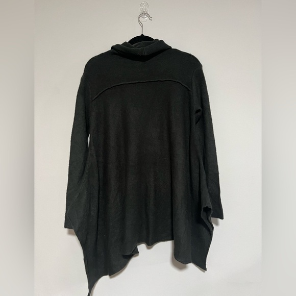 Umgee Charcoal Gray Oversized Cowl Neck Sweater Handkerchief Hem Size Small - Picture 2 of 8